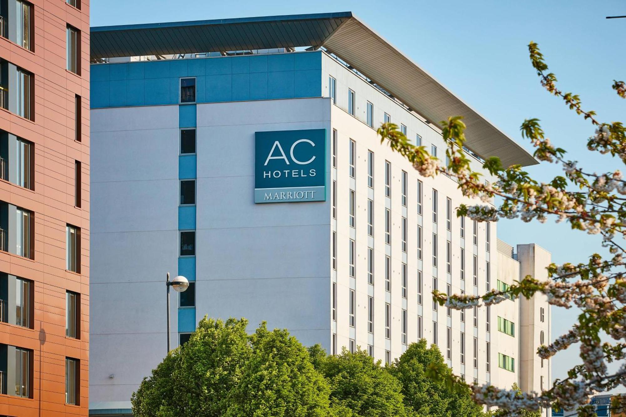 Ac Hotel By Marriott Manchester Salford Quays Exterior photo